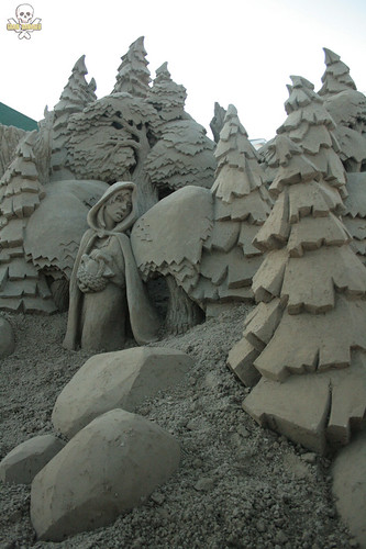 sculpture sand cleveland oktoberfest redridinghood