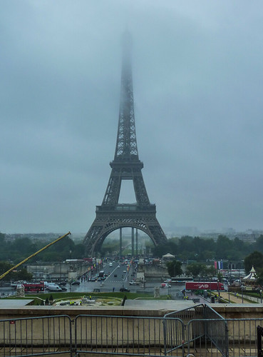 Fog swallow Eiffel tower | by jecodrag