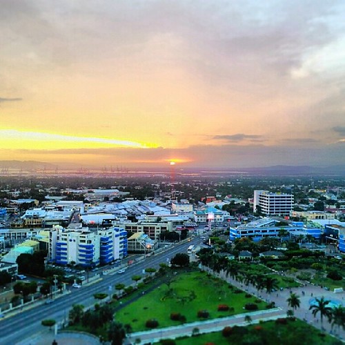Sunset this evening from atop The Jamaica Pegasus Hotel #sunset #nature #landscape #beauty #cityscape #jamaica #nofilter #almostafterwork by Poorboyrichy, square squareformat iphoneography instagramapp uploaded:by=instagram foursquare:venue=4bcb969aaeaaee