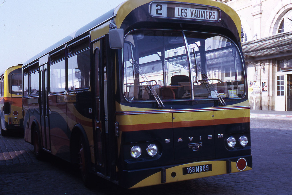 JHM-1973-1709 - France, Auxerre, autobus Saviem SC50