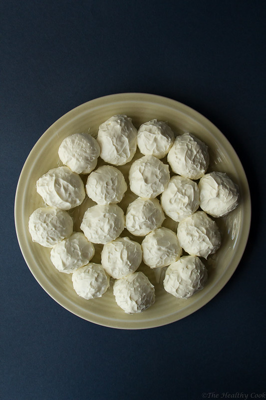Yogurt Cheese Balls (Labneh) – Μπαλίτσες από Τυρί Γιαουρτιού