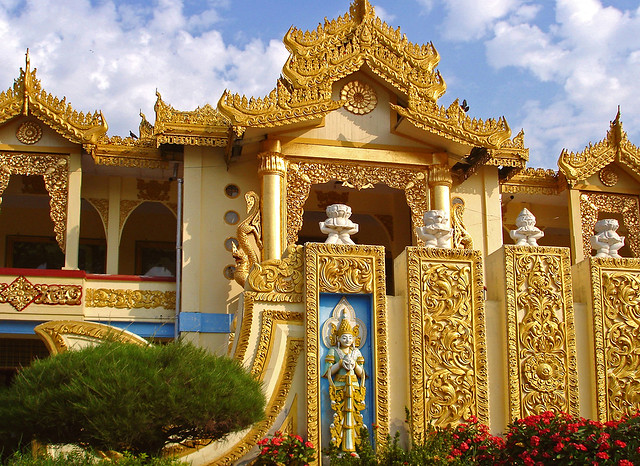 Mandalay. Temple - MYANMAR
