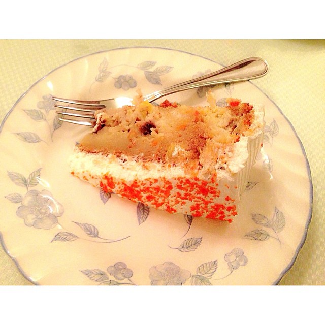 Carrot cake ☺ I'm not really a fan of carrot cakes but thi ...