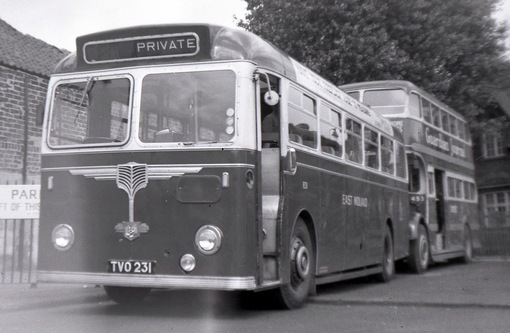 C261 Bus Photograph EAST MIDLAND MOTOR SERVICES 261 PRR in Nottingham 