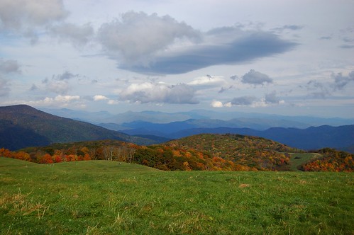 maxpatch fall colors sky clouds trees mountains ncmountainman nikon d70s phixe lowresolutionversion