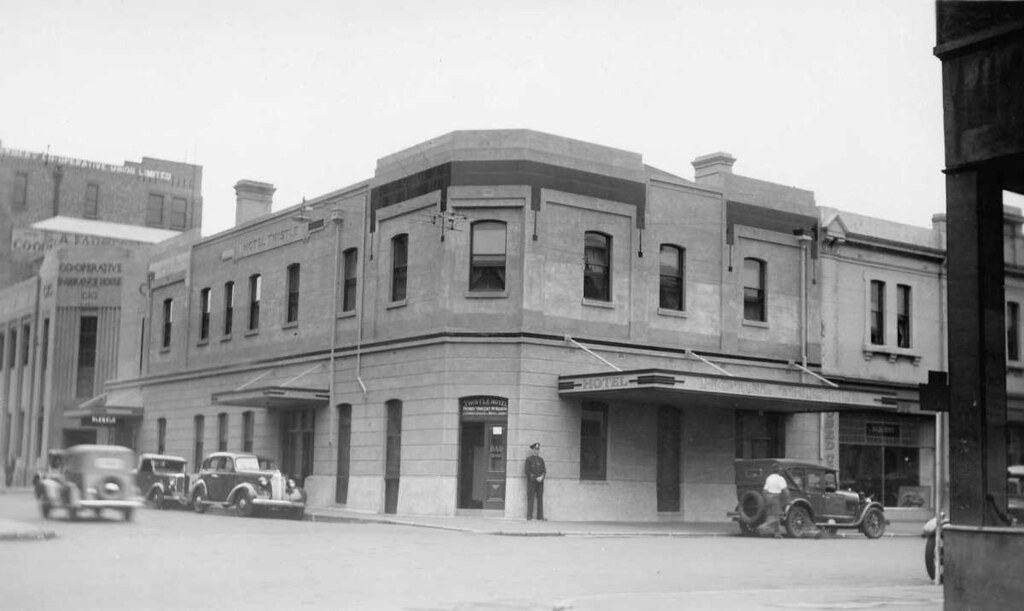Hotel Thistle, 55 Waymouth Street, Adelaide, 1938 | B 7401 T… | Flickr