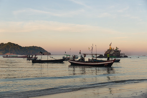 fish water village myanmar sunrise ngapali fisherman birmania burma ngapalibeach rakhine sandoway thandwe acqua eau wasser သံတွဲမြို့ myanmarburma mm