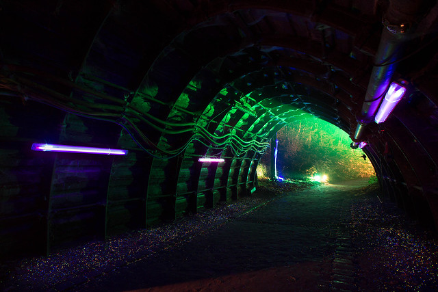 Lichtspiel im Tunnel