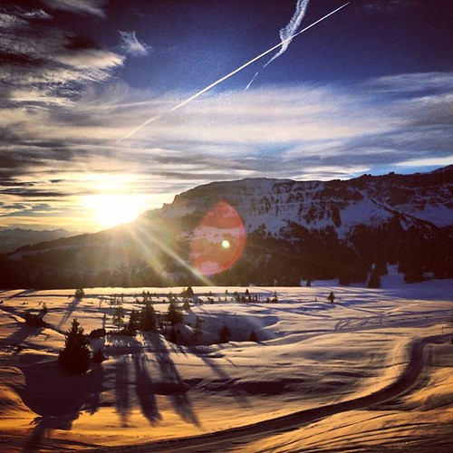 Sunrise by boris.baldinger, square squareformat hudson iphoneography instagramapp uploaded:by=instagram foursquare:venue=4b87b78