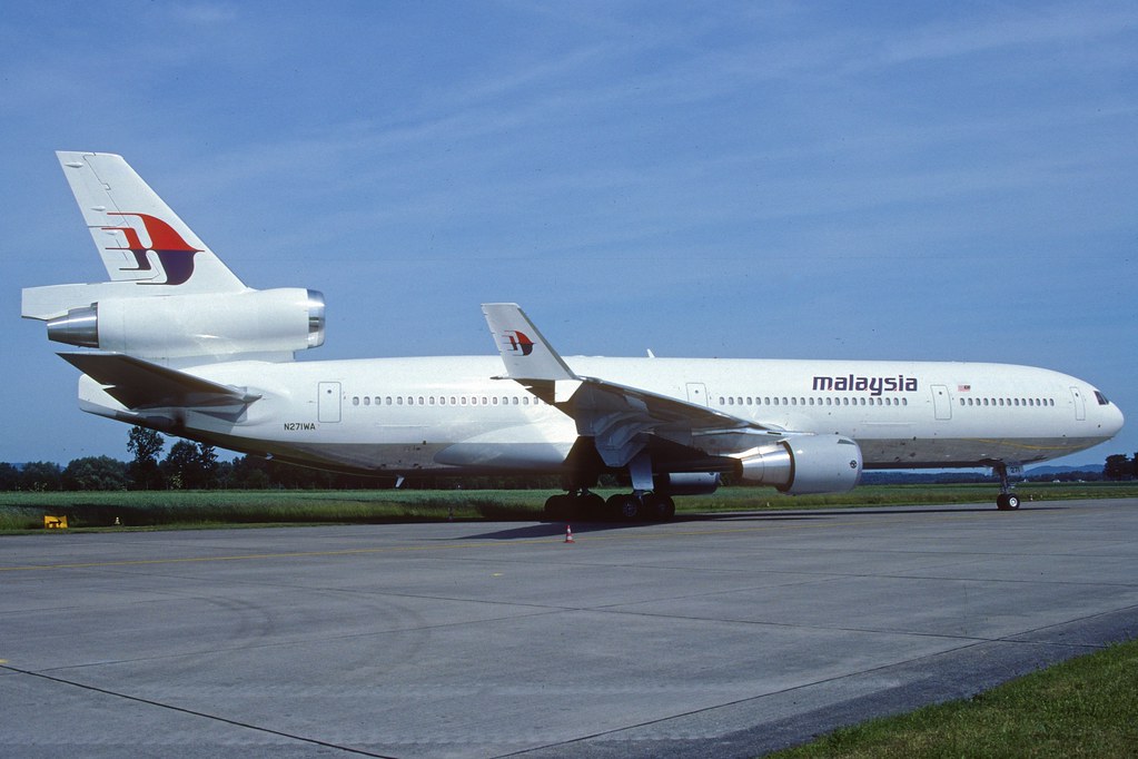 Malaysia Airlines MD-11; N271WA, June 1993 | Aero Icarus | Flickr