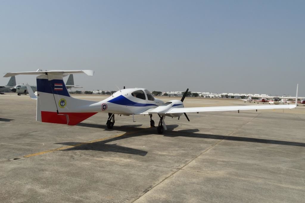 RTAF / Diamond DA42 (B.F20) | Flickr