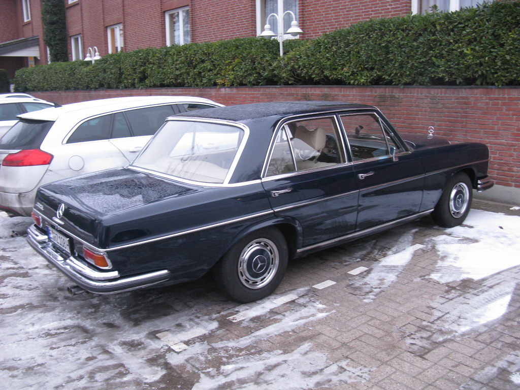 Image of Mercedes-Benz 280 S W108
