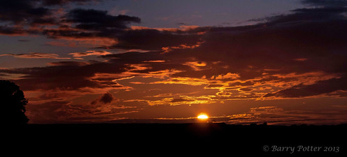 sunset nikon eastyorkshire barrypotter valeofyork yabbadabbadoo eastridingofyorkshire nikkor18200mm yorkshirewolds barrypotternet nikkor28mm300mm3556ed edenmedia barrypotteredenmedia
