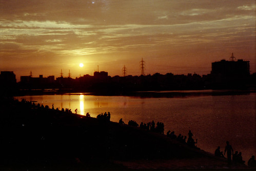 sunset lake film analog landscape dusk fujifilm dhaka bangladesh nikonf6 af50mmf18d fujicolorc200 dhakadivision hatirjheel epsonv330 sheikhshahriarahmed