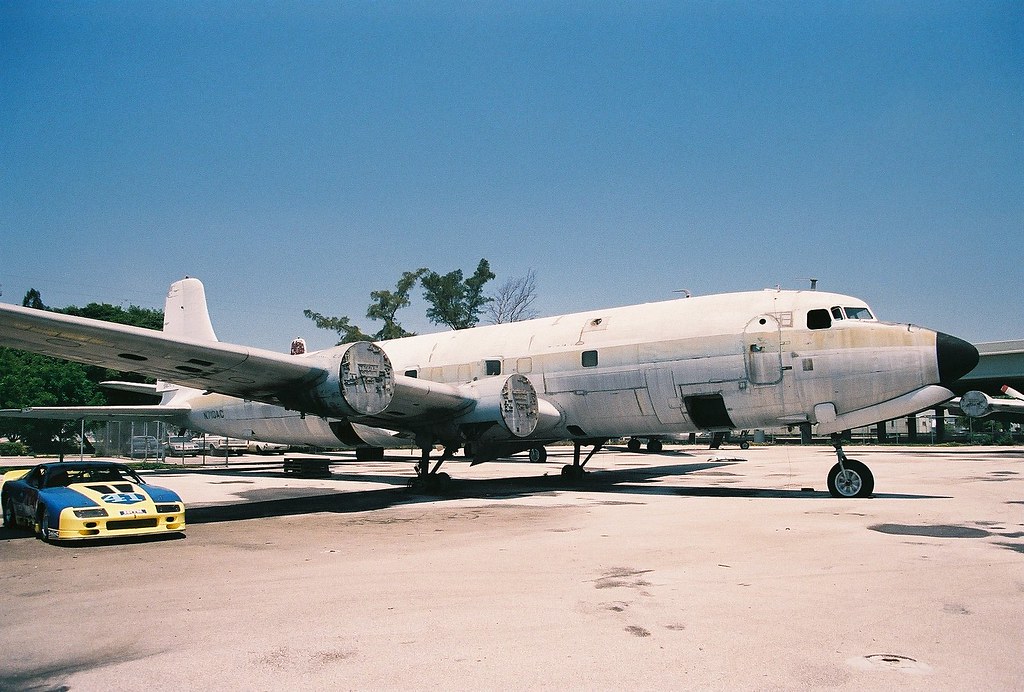DC-6 N710AC Fort Lauderdale 6.5.1988