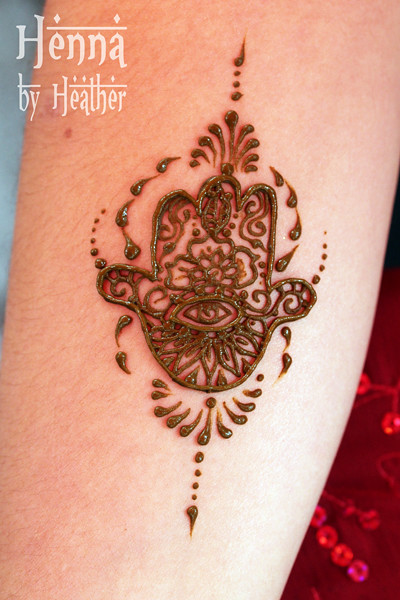 henna_arm_fatima_danbury_small_khamsa_hamsa_evil_eye | Flickr