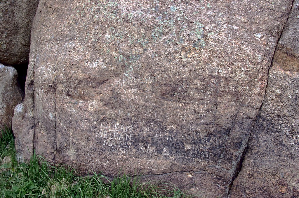 Independence Rock Inscriptions