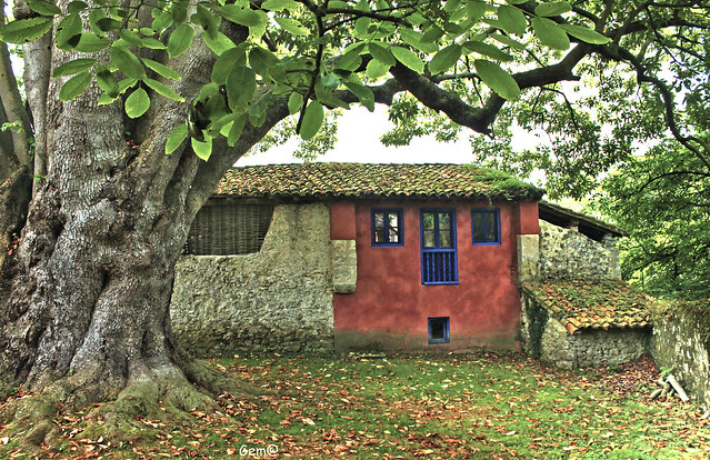 Museo etnográfico de Porrúa, casita de cuento. The little house of the fairly tale