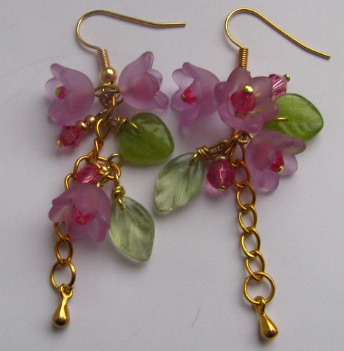 vi8 | Earrings from vinyl flowers, glass leaves and pink cry… | Flickr