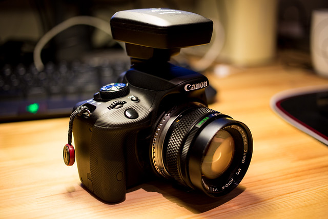 Canon EOS 100D + Olympus OM-Zuiko 35mm f/2