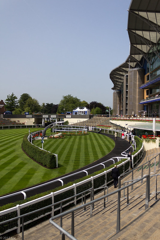 Outside Ascot Races Ascot Races | Flickr