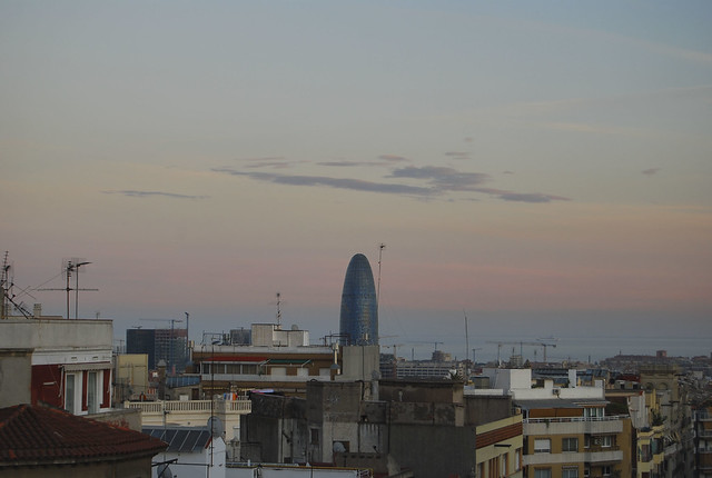 Barcelona contrasts.-