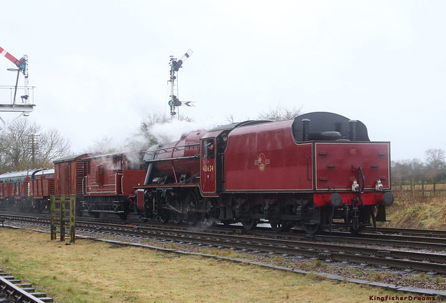 48624 Steam Loco - Stanier Class (2-8-0)