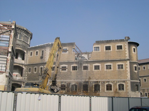 Mars 2013 : début de la démolition