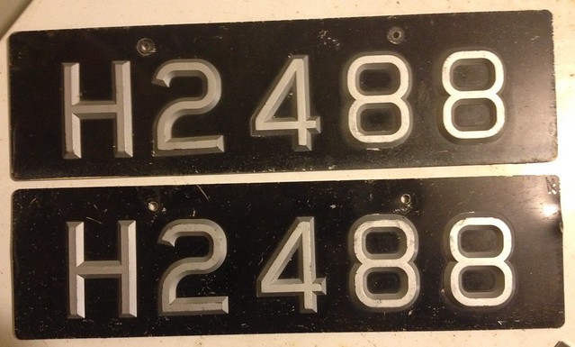DOMINICA ---HIRE (TAXI) PLATE PAIR