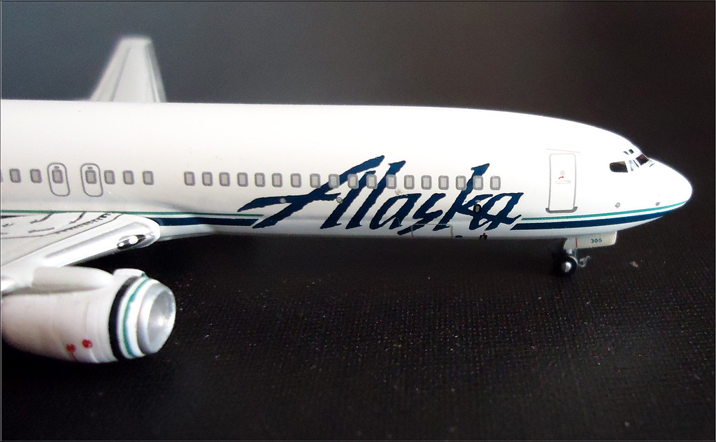 1/400th scale Alaska Airlines Boeing 737 (by Jet-X)