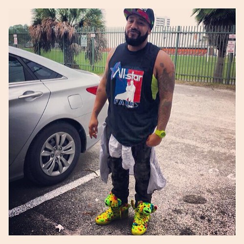 Reppin my tshirt from @allstarfades all day!!!! #playnogames #beardgang  #shoegame #MIAallday #weoutchea.....go follow!!! | by Arka2014