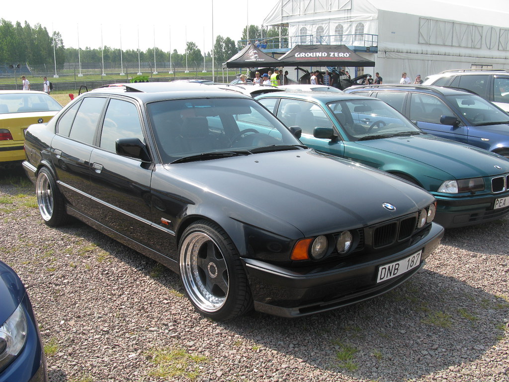Image of BMW M5 E34
