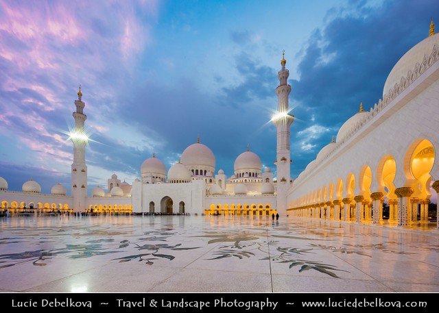 United Arab Emirates - Abu Dhabi - Sheikh Zayed Grand Mosque at Dusk - Twilight - Blue Hour