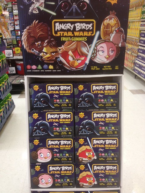 Star Wars Angry Birds fruit gummies display (2013)