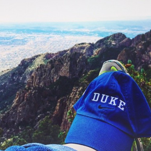 Duke student @corih117 shows Blue Devil spirit 4k feet above Albuquerque. #dukeiseverywhere #DukeSummer #DukeStudents