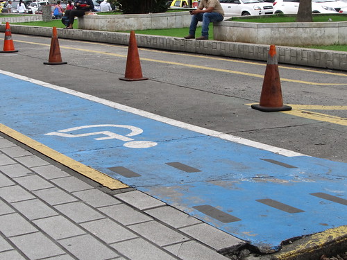 METRO AND WIRELESS PANAMA VIA ESPANA BLOCKING | by EDWIN RODRIGUEZ 2013
