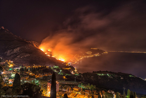 Incendio nei pressi di Taormina - Sicilia