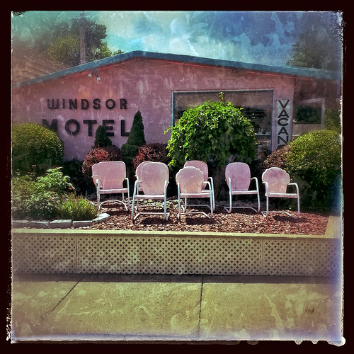 pink signs newyork pool town neon view unitedstates chairs memories rusty motel diner upstate tourist lakeside lakegeorge american seats weathered roadside deco fragile crusty relics motorinn traveler bobtravaglione flickrandroidapp:filter=none