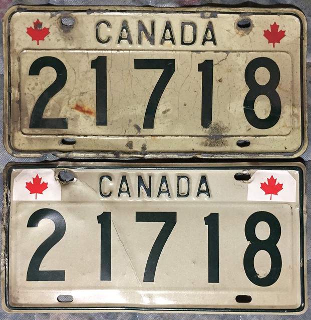 CANADA RED MAPLE LEAF ---MILITARY VEHICLE PLATE PAIR
