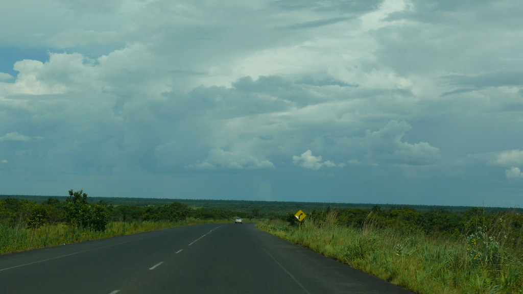 Via entre Puerto Ordaz y El Tigre