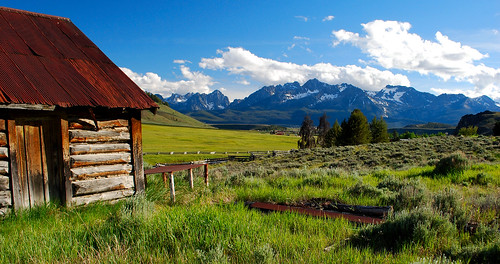 mountains clouds landscapes countryside scenery day cloudy idaho stanley cabins sawtoothmountains highway75 scenicbyways