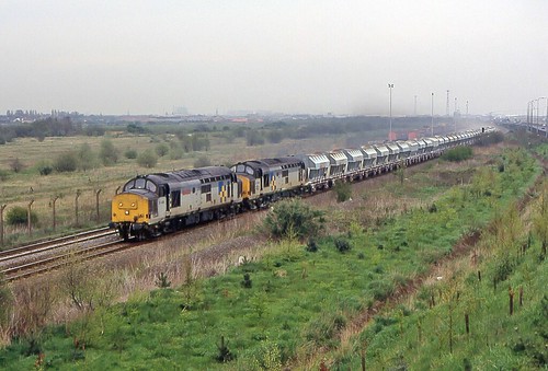 37425 class37 hessle 37422 dairycoates tilcon aggregates stone railfreight construction diesel locomotive railways trains freight sydyoung sydpix
