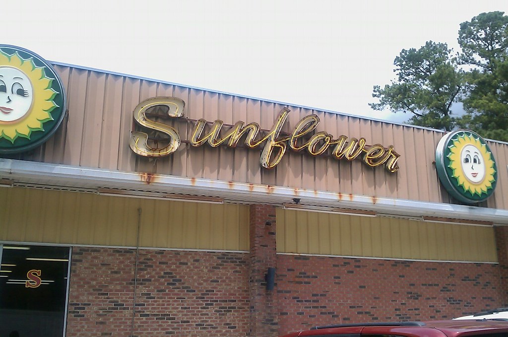 Welcome to Sunflower Antique Grocery Mall (Iuka MS)