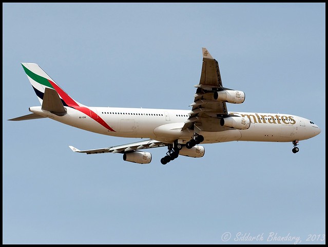 Emirates Airbus A340-300 (A6-ERR)