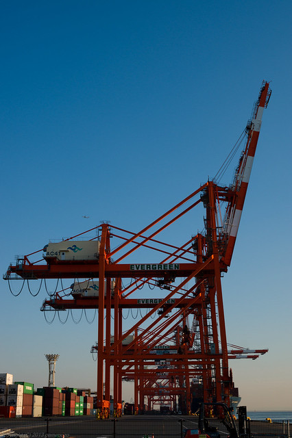 gantry crane at pier