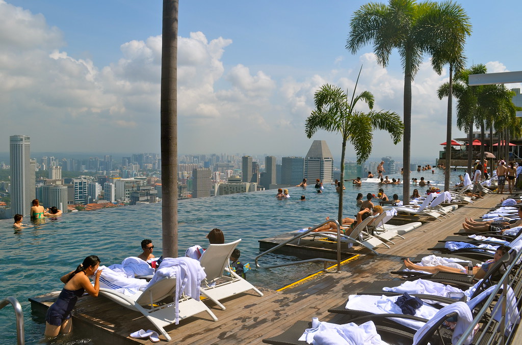 Marina Bay Sands SkyPark Infinity Pool. 
