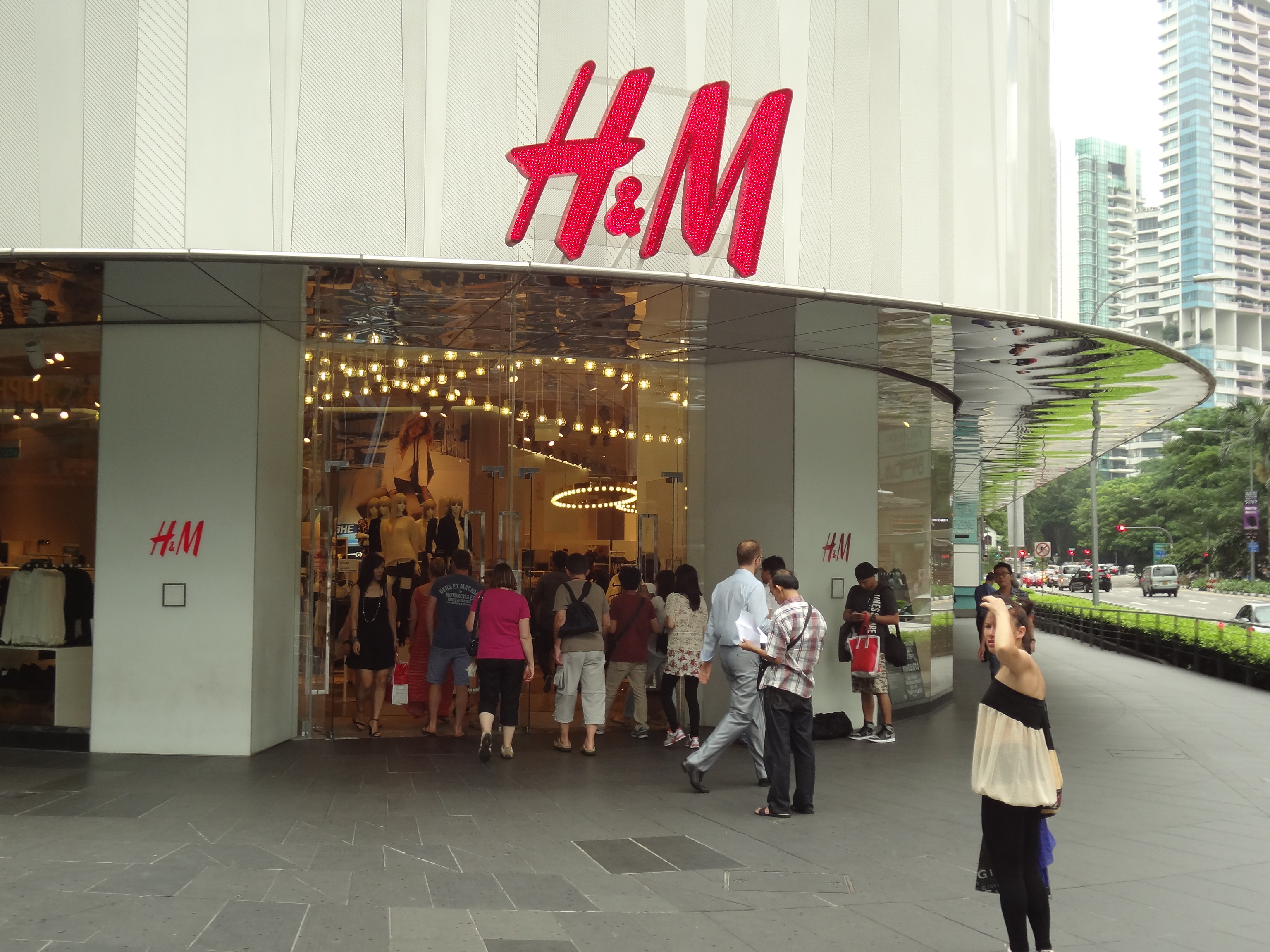 h&m in outlet