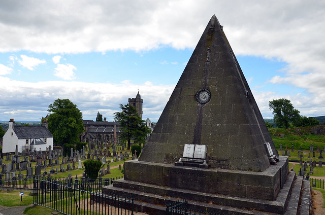 The Star Pyramid, Stirling