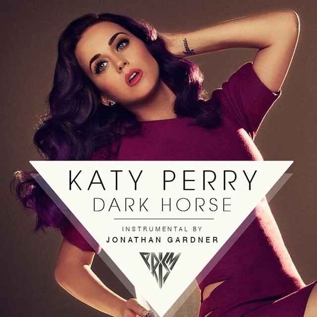 Dark horse katy perry feat juicy j. Кэти Перри дарк Хорс. Katy Perry, juicy j - Dark Horse. Katy Perry Dark Horse обложка. Katy Perry juicy j.