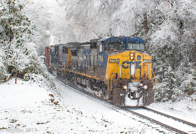 CSX Q619 Dashing Through the Snow